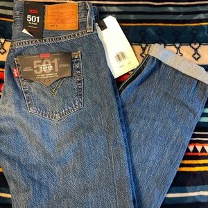 Levi’s 501 taper size 23 fits more like a 24 NWT